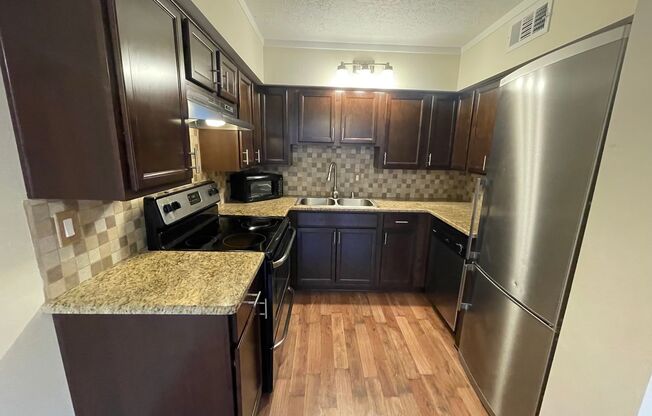 2 beds, 2 baths, 872 sqft, $1,275, Unit 20-A