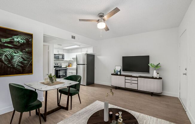 1 bed, 1 bath, 450 sqft, $1,335, Unit 321