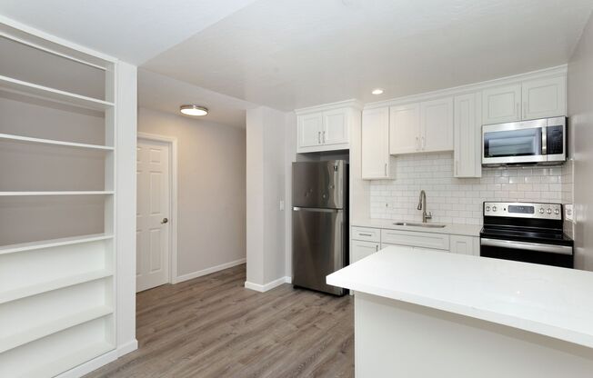 1 bed, 1 bath, 675 sqft, $1,895, Unit 102