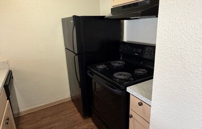 1 bed, 1 bath, 612 sqft, $880, Unit 920