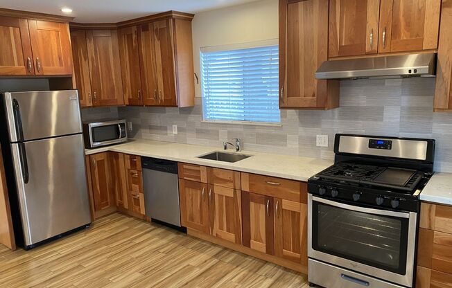 Cozy 1 Bedroom, 1 Bath Gem