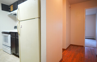 2 beds, 2 baths, $1,395, Unit #209