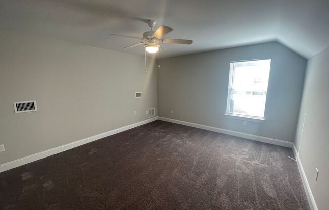 1 bed, 1 bath, 1,000 sqft, $1,400, Unit 5748-303