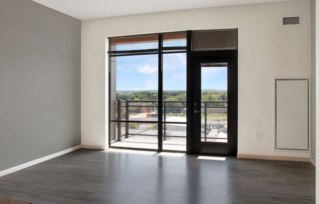 1 bed, 1 bath, 713 sqft, $1,985, Unit 1013