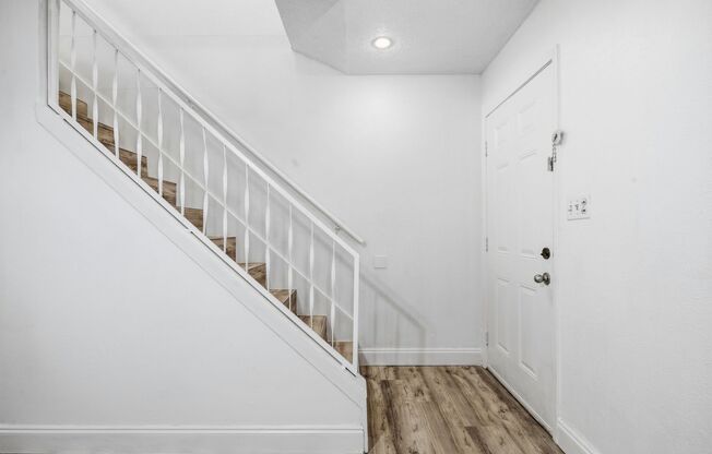 2729 Hurstview Drive