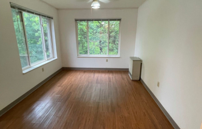 3 beds, 2 baths, 1,200 sqft, $1,350, Unit TE218X-229