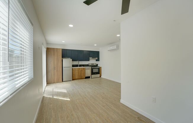 Studio, 1 bath, 300 sqft, $1,995, Unit 106