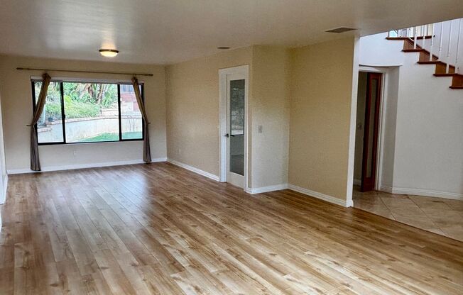 Beautiful La Jolla Alta Home! 50% off First Month's Rent Move in Promotion!