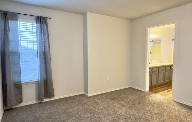 2 beds, 2 baths, 1,014 sqft, $1,426, Unit 1069 W. Pine Ave  #3