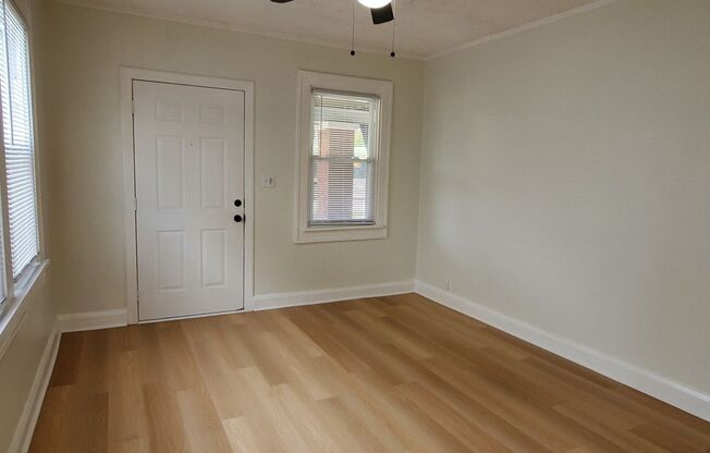 Updated 2 bedroom Townhouse - Garfield Park-South Neighborhood