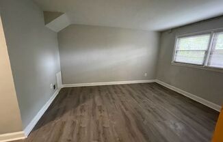 1 bed, 1 bath, 594 sqft, $1,100, Unit 5