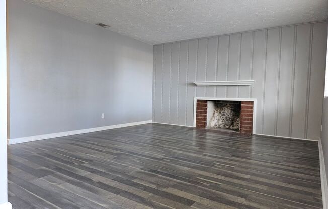 3 Bedroom, 2 bath w/ detached 1 bed/ 1 bath Mother in law suite.  A MUST SEE!!