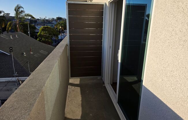 Studio, 1 bath, 327 sqft, $1,790, Unit 308