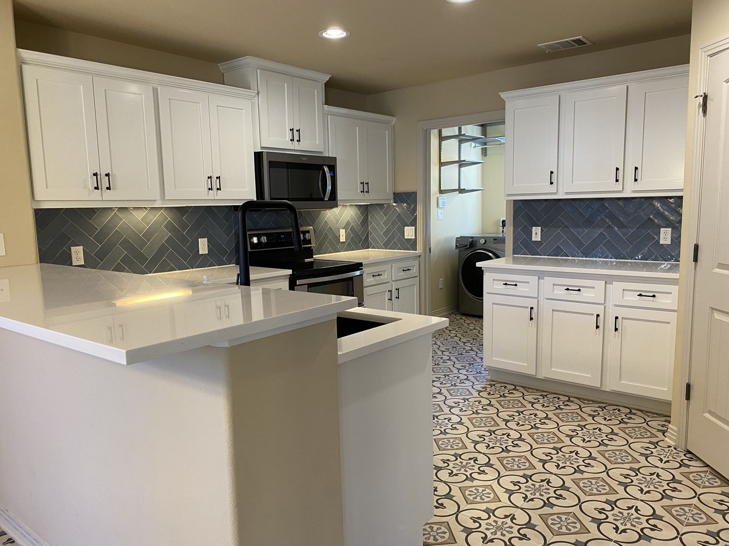 Must See 3 Bed/2 Bath Garden Home in Bull Creek Ranch