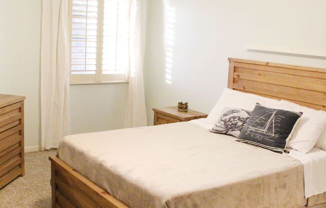 3 beds, 2.5 baths, $2,800
