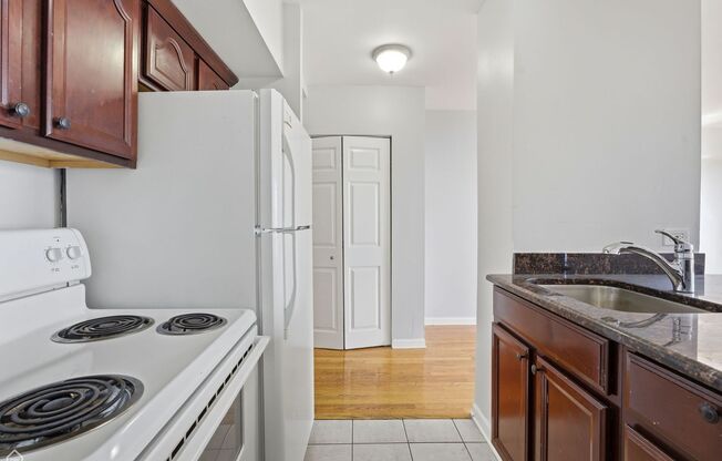 Studio, 1 bath, 650 sqft, $1,625, Unit 418-1206