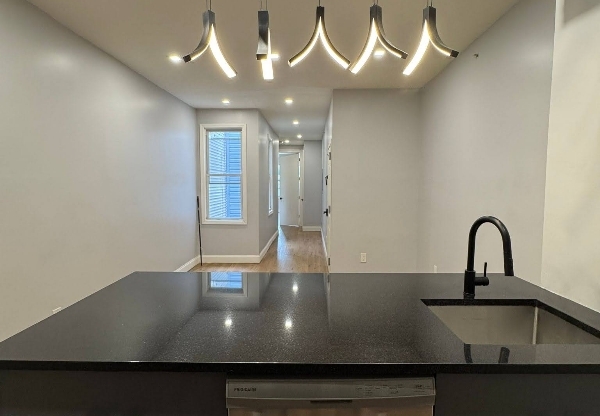 64 LOGAN AVE