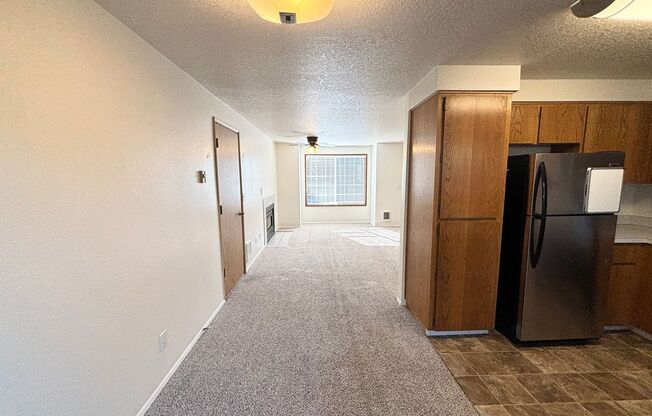 2 beds, 1 bath, 982 sqft, $1,795, Unit 1636