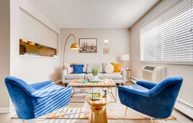 Mountain Vista Apartments in Lakewood, CO