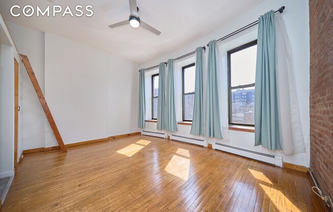 357 W 120 ST