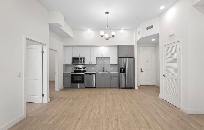 2 beds, 1 bath, 749 sqft, $3,545, Unit 221