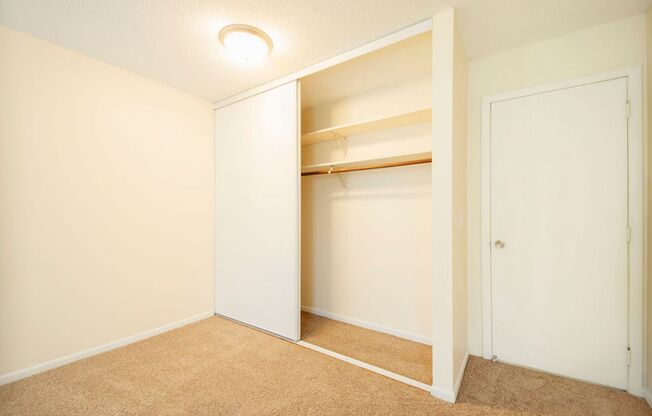 1 bed, 1 bath, 700 sqft, $1,290, Unit 840-201