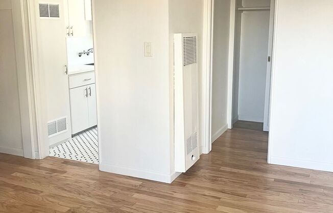 Studio, 1 bath, 450 sqft, $1,495