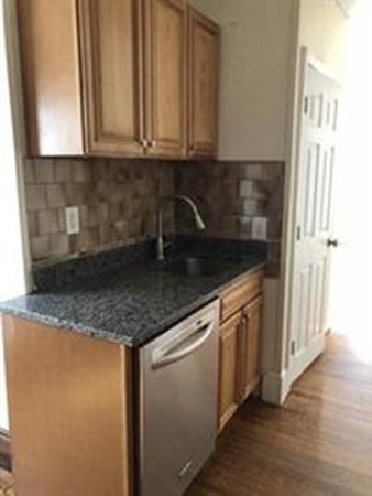 1 bed, 1 bath, 750 sqft, $2,300, Unit 2F