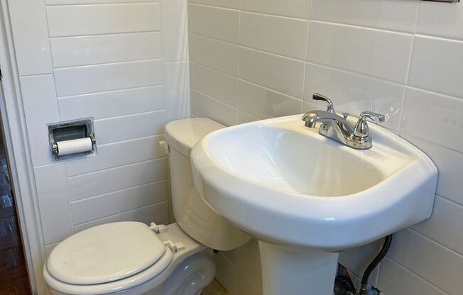 2 beds, 1 bath, $1,750, Unit 309C