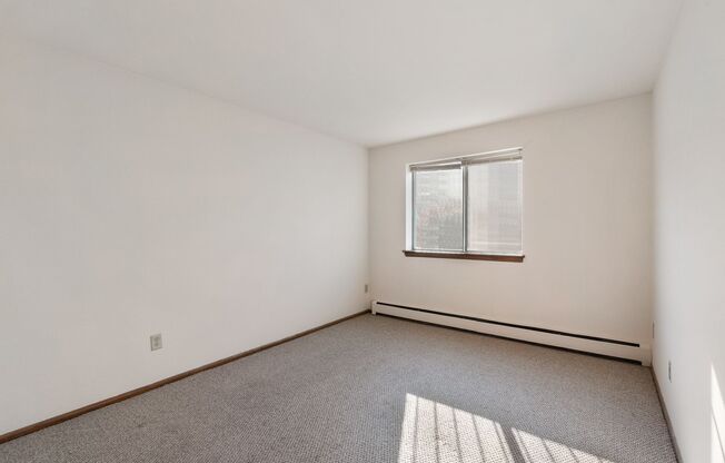 1 bed, 1 bath, $995, Unit 202