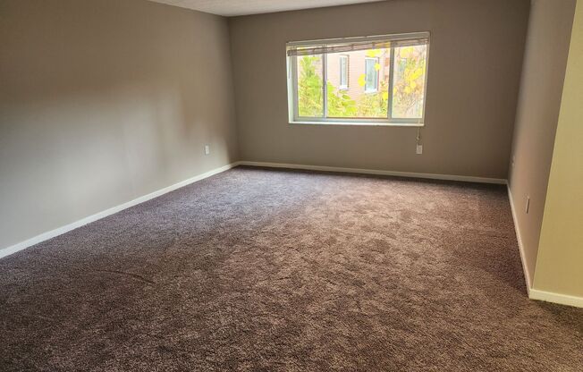 2 beds, 2 baths, 1,220 sqft, $1,505, Unit WG1-614