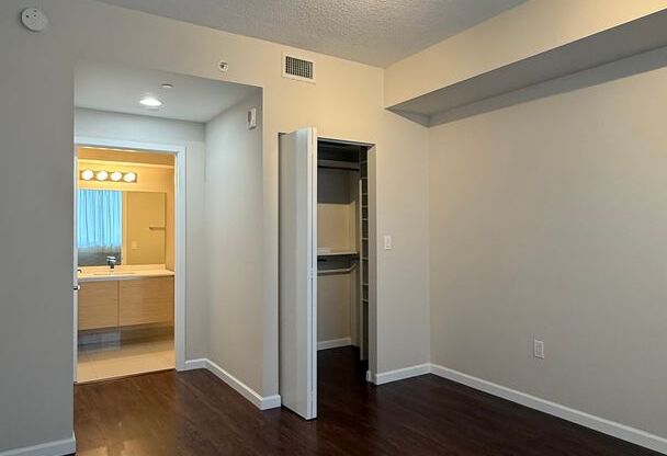 3 beds, 3 baths, $6,200, Unit Unit #802