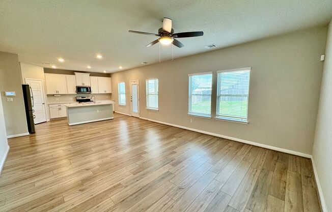 320 GOODFELLA AVE