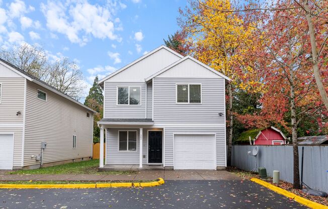 4bed/2.5 Bath home - Available in SE Portland,