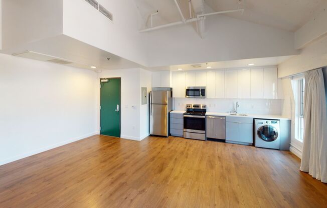 Studio, 1 bath, 537 sqft, $2,295, Unit PH03