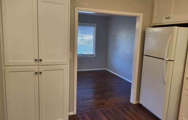 3 beds, 1 bath, $1,550