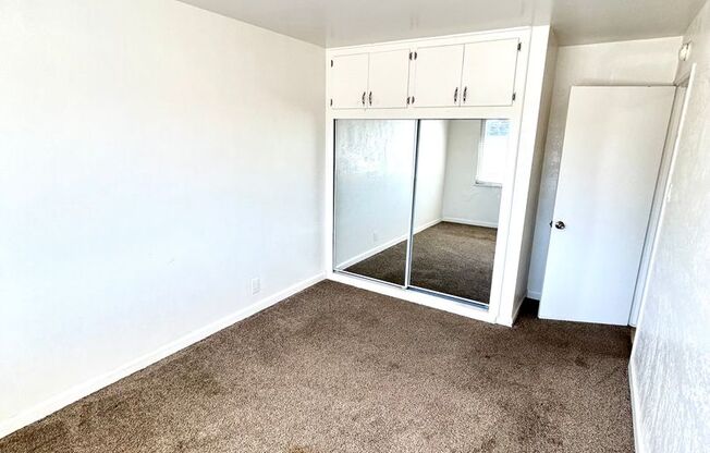 2 beds, 1 bath, 700 sqft, $2,200