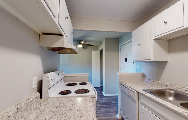 2 beds, 1 bath, 850 sqft, $925, Unit Unit 3