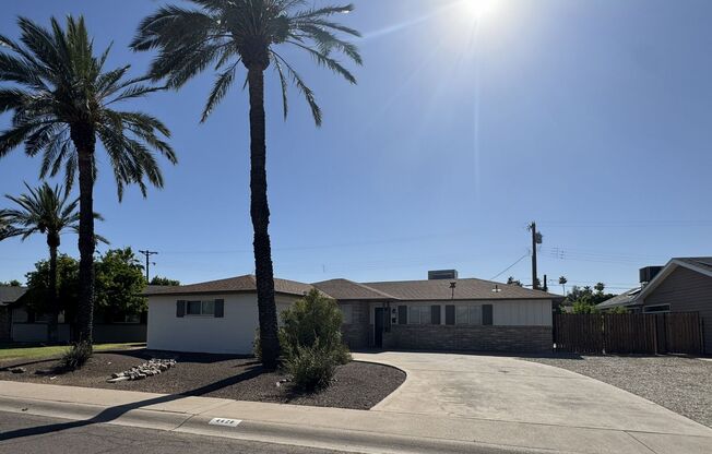 ***MOVE IN SPECIAL**** REMODELED GEM IN THE HEART OF SCOTTSDALE