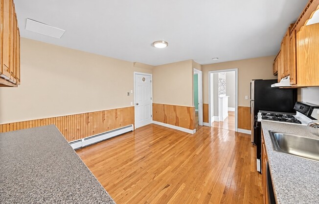 395 LEXINGTON ST