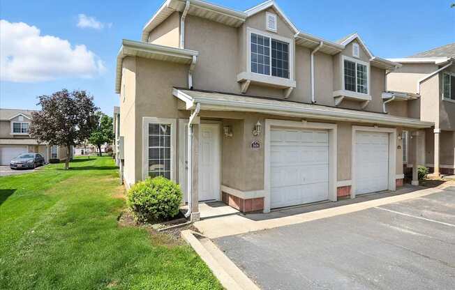 Garages Available at Oakstone Apartments, Clearfield