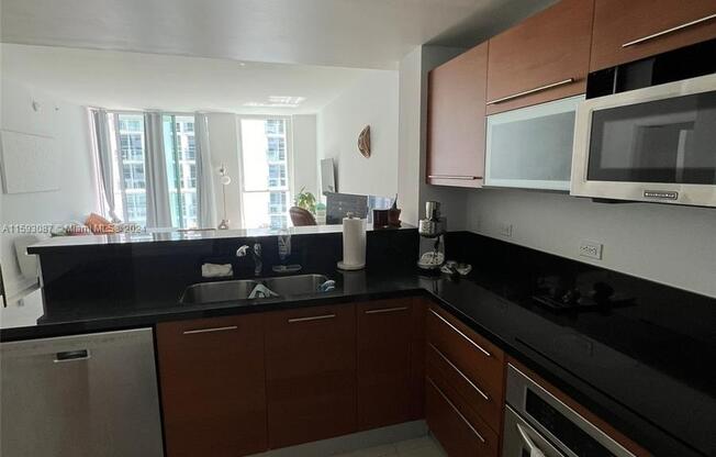 253 NE 2 St