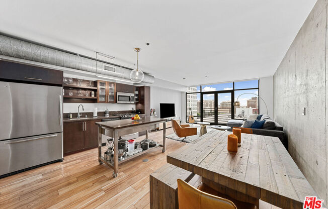 1 bed, 1 bath, 950 sqft, $3,150, Unit 1111