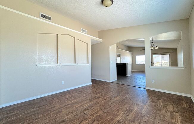 East El Paso 4 bed Refrig A/C