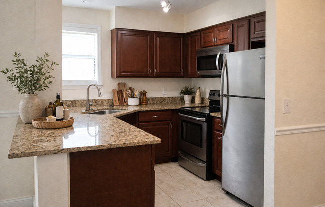 Stunning 1/1 Condo remodeled for Rent in front of Full Sail Winter Park!