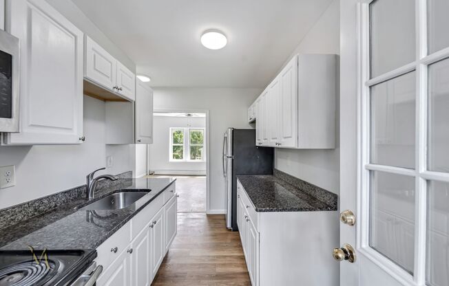 49 Belmont Ave / 4-8 Leyfred Terr