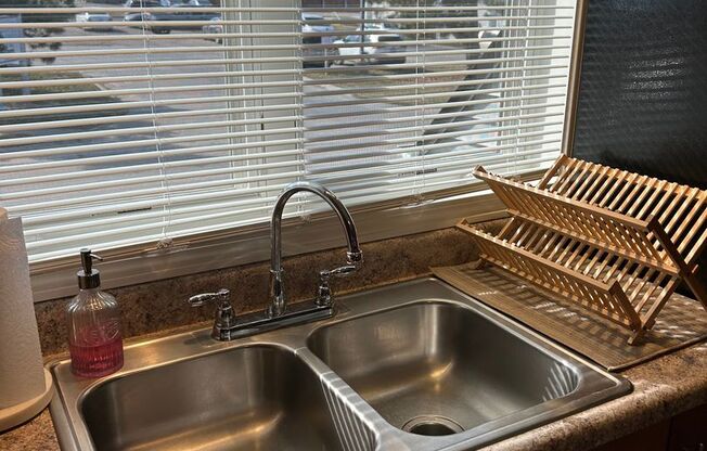 2 beds, 1.5 baths, 680 sqft, $949, Unit 8534