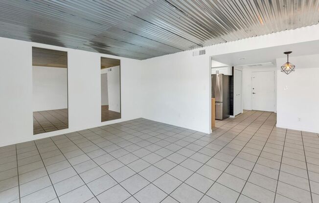6030 N. 15th St #11, Phoenix, AZ 85014