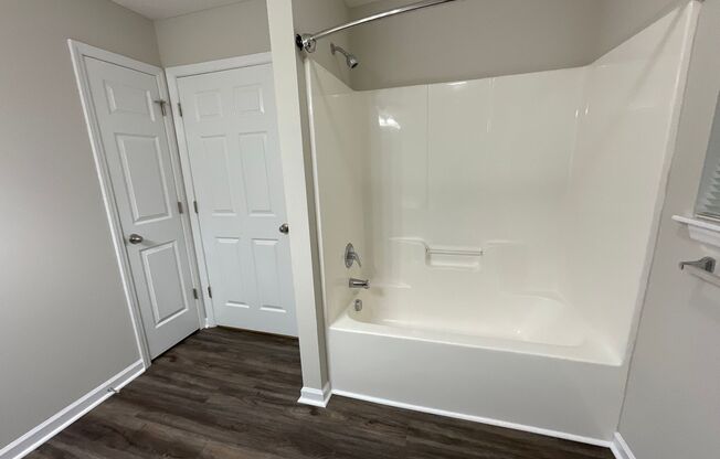 2 beds, 2 baths, 1,131 sqft, $1,425, Unit 2796-6