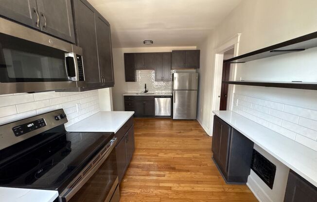 1 bed, 1 bath, 1,050 sqft, $1,200, Unit 1E